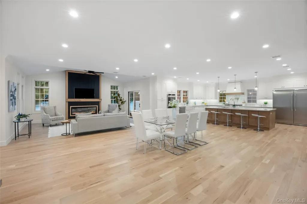 3637 John Street Wantagh NY 11793