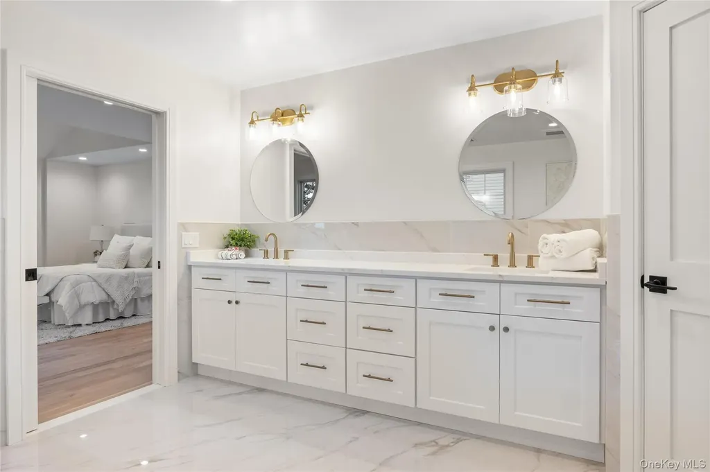 3637 John Street Wantagh NY 11793