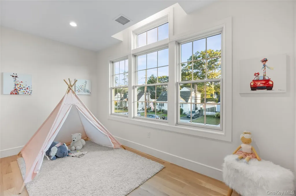 3637 John Street Wantagh NY 11793