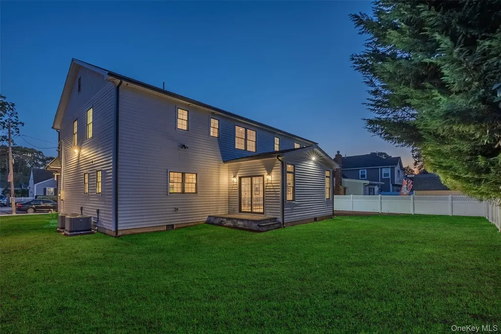3637 John Street Wantagh NY 11793