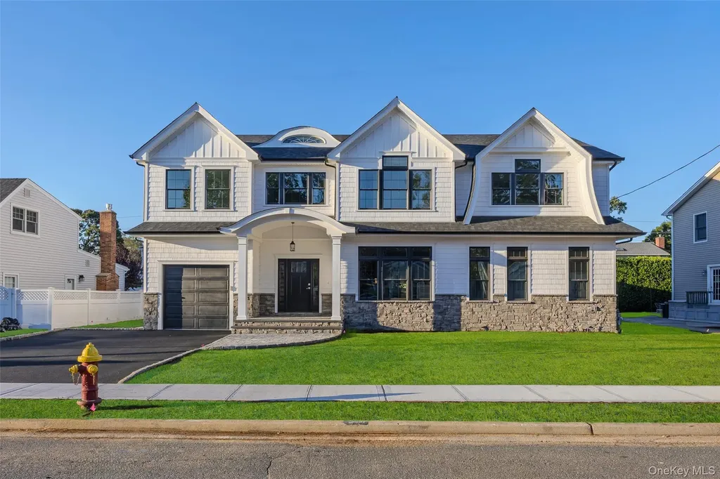 3637 John Street Wantagh NY 11793