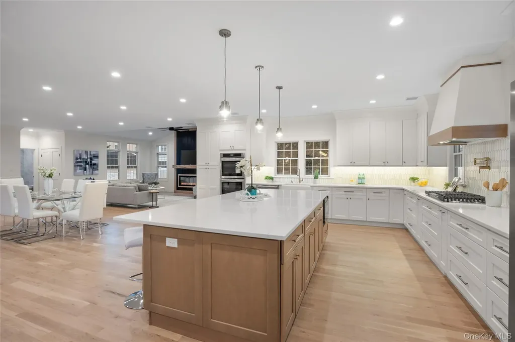 3637 John Street Wantagh NY 11793