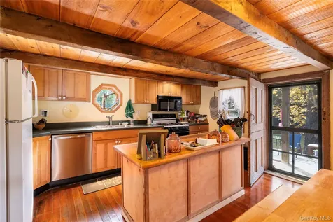 191 White Schoolhouse Road Rhinebeck NY 12572