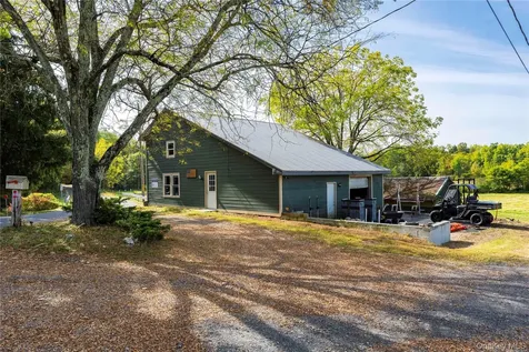 191 White Schoolhouse Road Rhinebeck NY 12572
