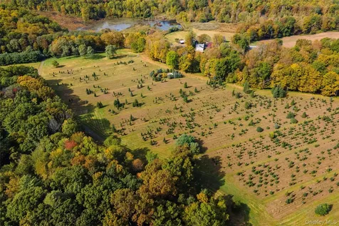 191 White Schoolhouse Road Rhinebeck NY 12572