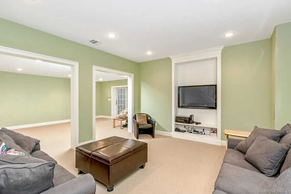 4 Martin Avenue Shoreham NY 11786