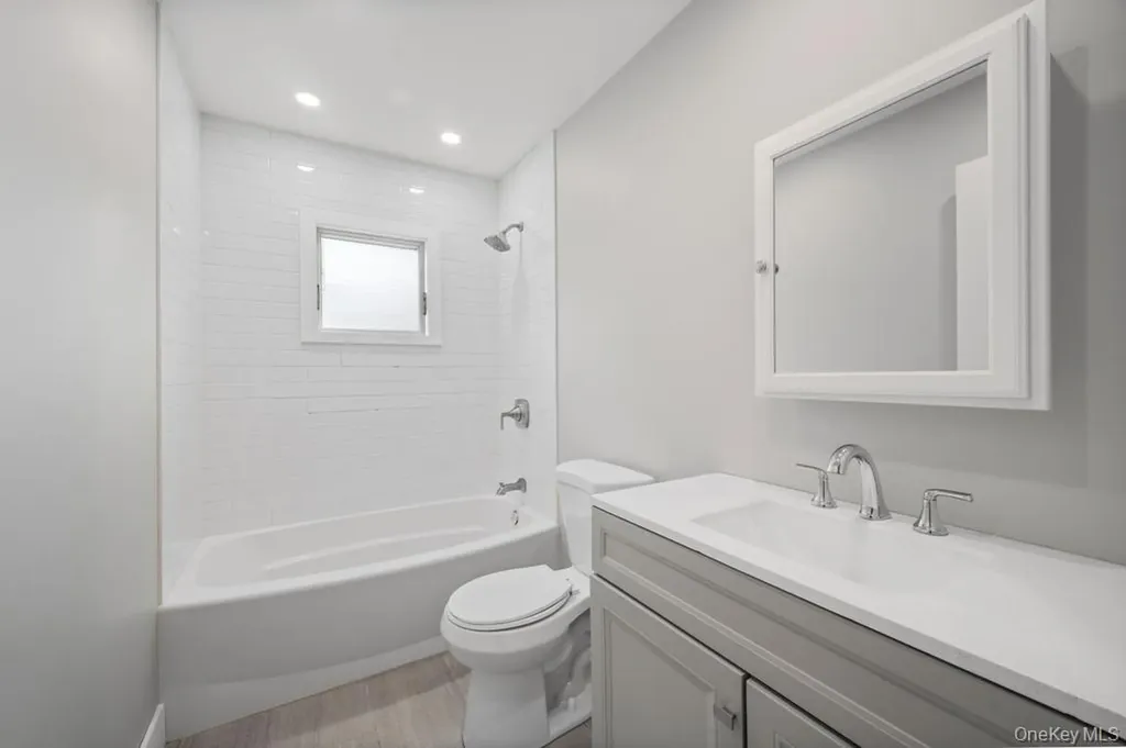 732 Woodside Drive Wantagh NY 11793