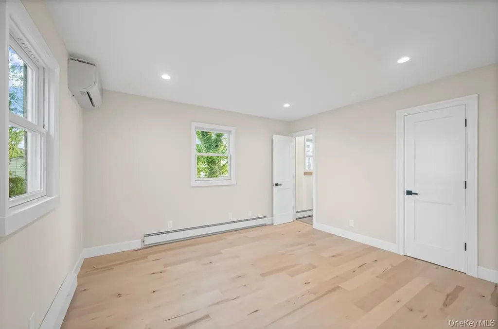 732 Woodside Drive Wantagh NY 11793
