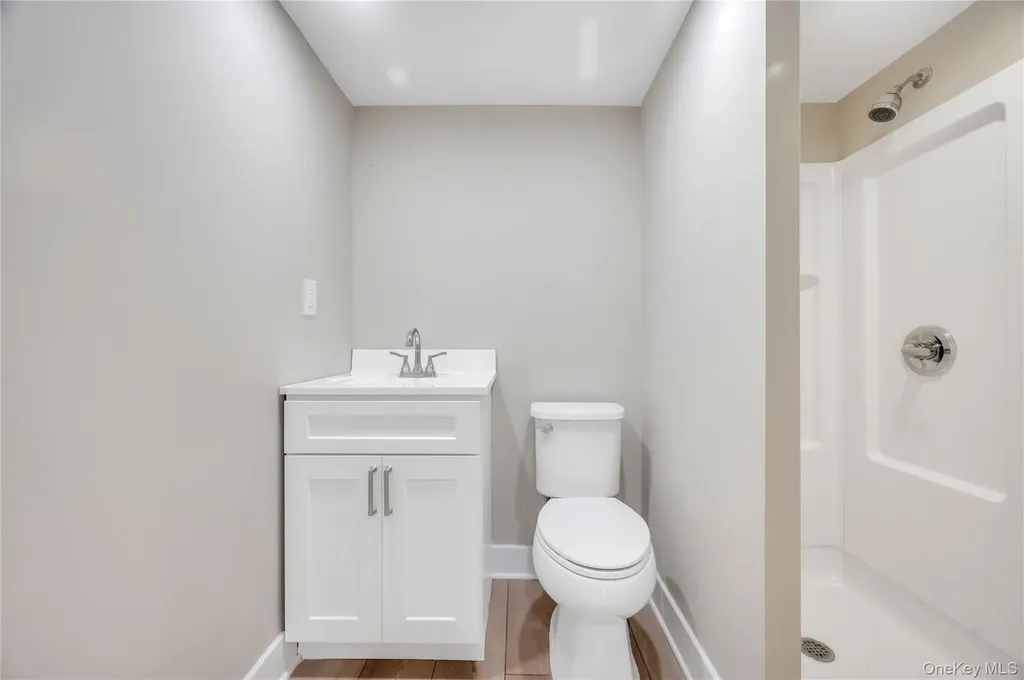 732 Woodside Drive Wantagh NY 11793