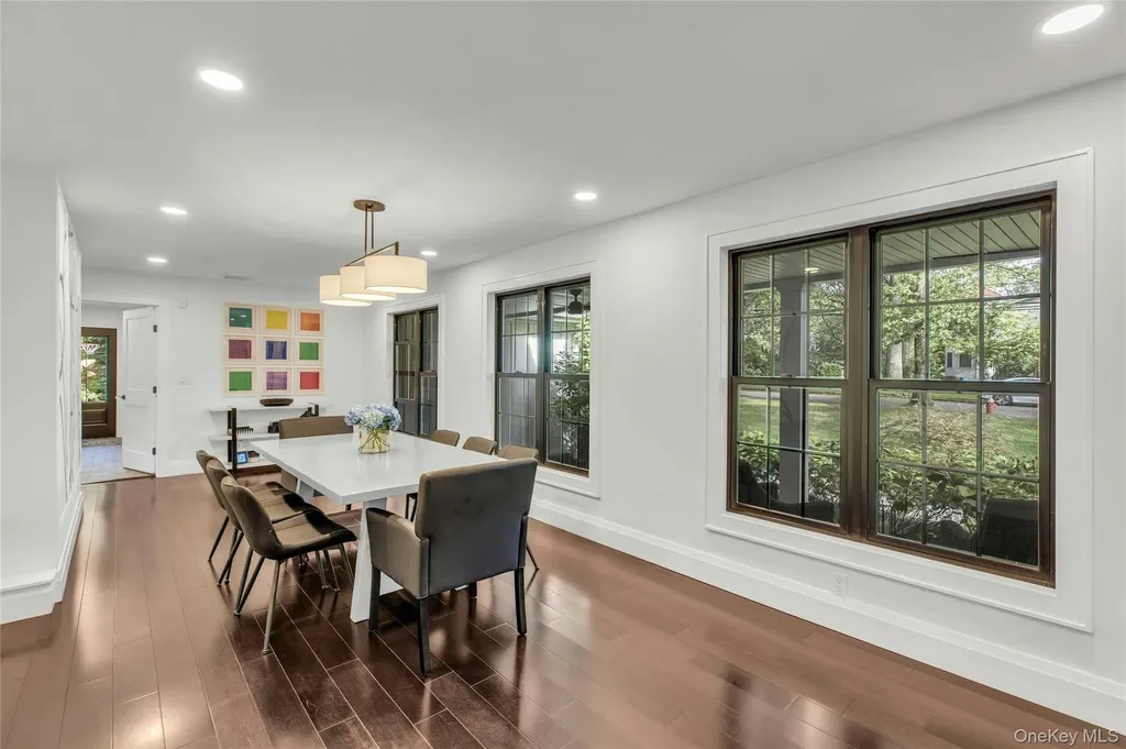 4 Treeview Drive Melville NY 11747