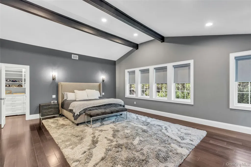 4 Treeview Drive Melville NY 11747
