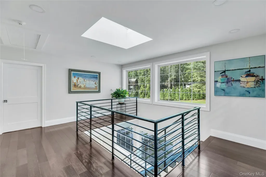 4 Treeview Drive Melville NY 11747