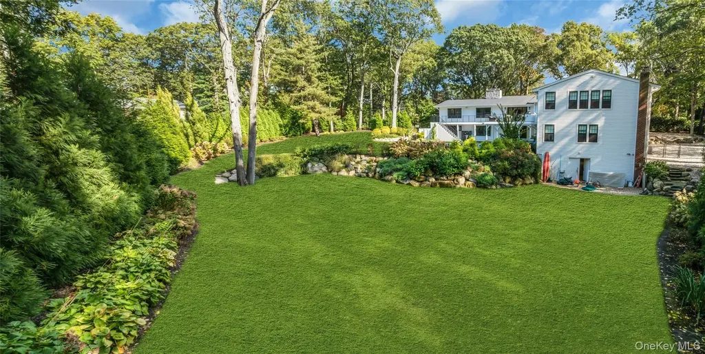 4 Treeview Drive Melville NY 11747