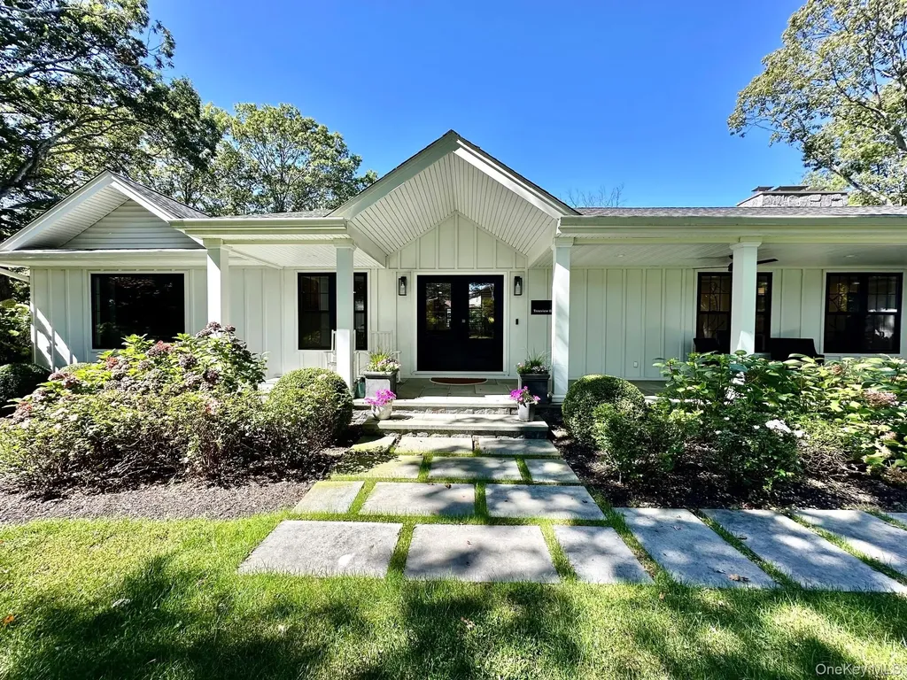 4 Treeview Drive Melville NY 11747