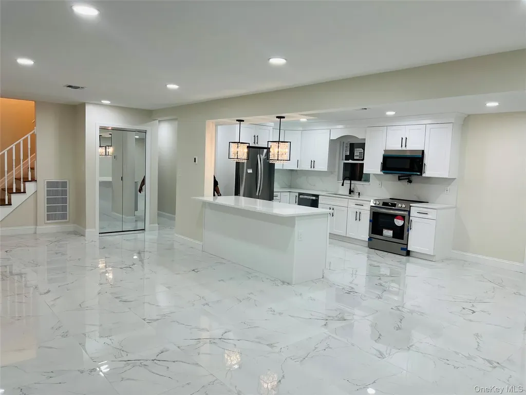107 Sequoia Drive Coram NY 11727