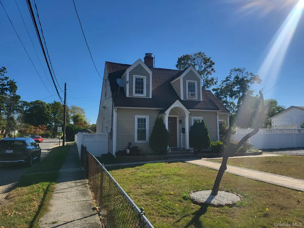 61 Wheeler Road Central Islip NY 11722