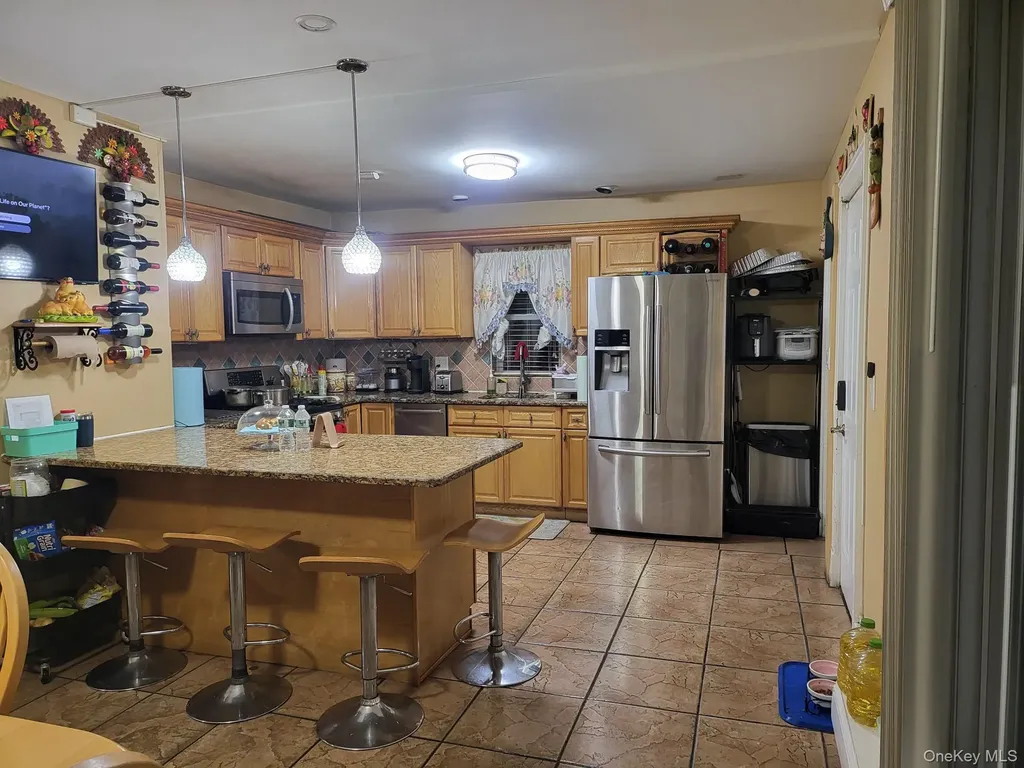 61 Wheeler Road Central Islip NY 11722