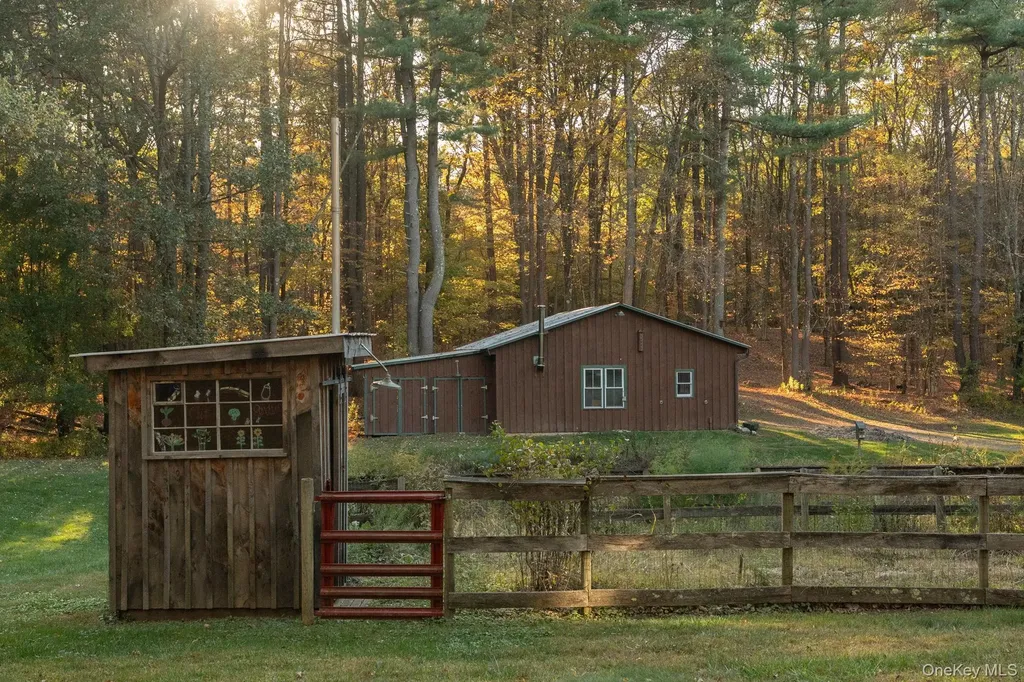 77 Merwin Lake Road Kinderhook NY 12106