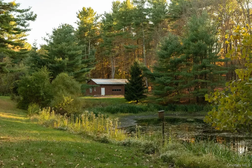 77 Merwin Lake Road Kinderhook NY 12106