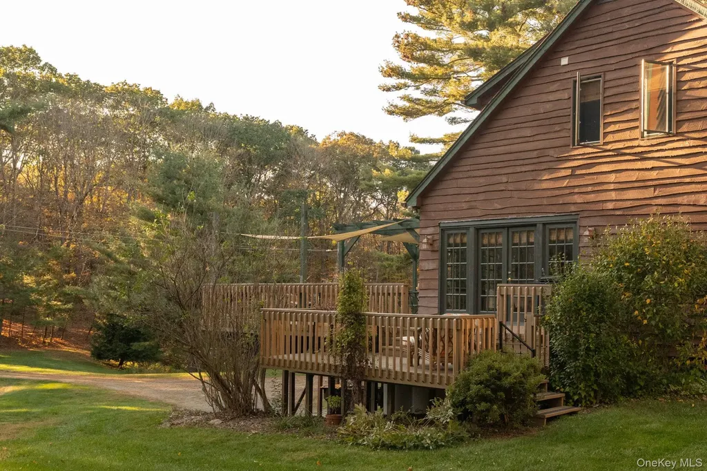 77 Merwin Lake Road Kinderhook NY 12106