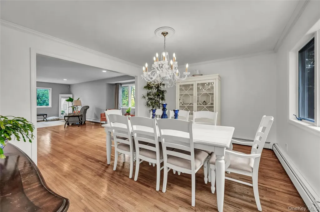 151 Oak Ridge Circle Mahopac NY 10541