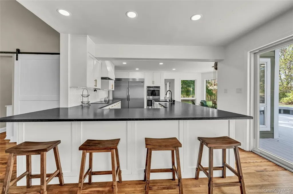 151 Oak Ridge Circle Mahopac NY 10541
