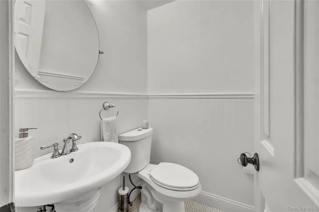 151 Oak Ridge Circle Mahopac NY 10541
