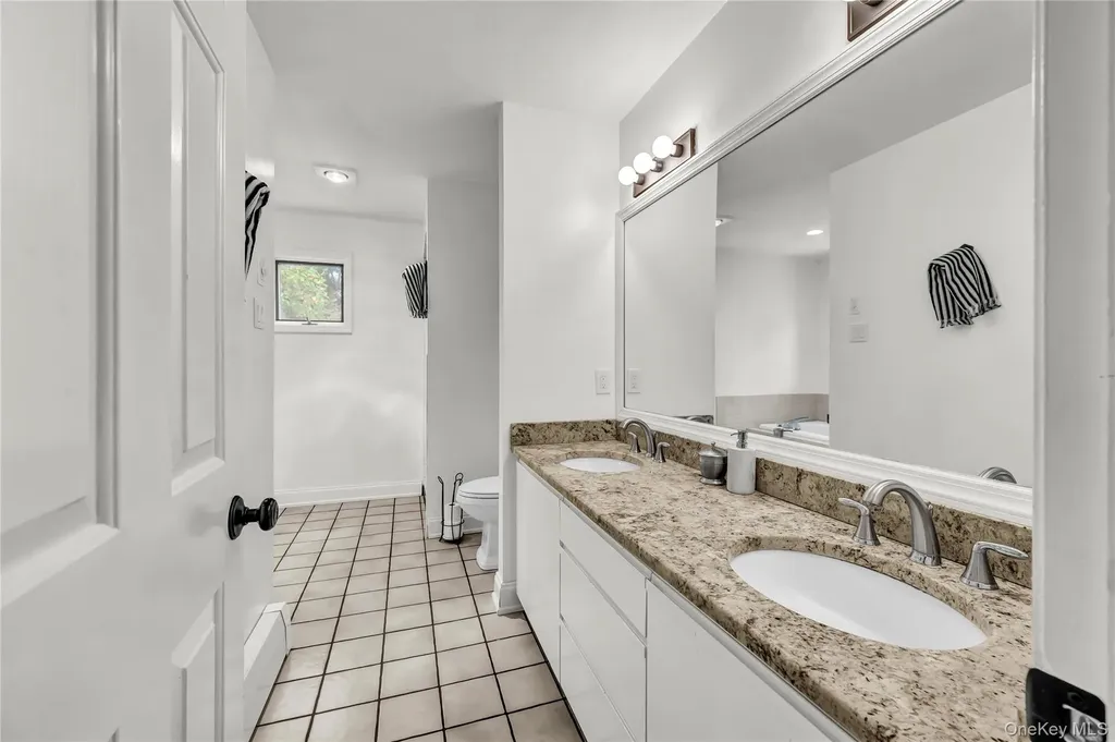 151 Oak Ridge Circle Mahopac NY 10541