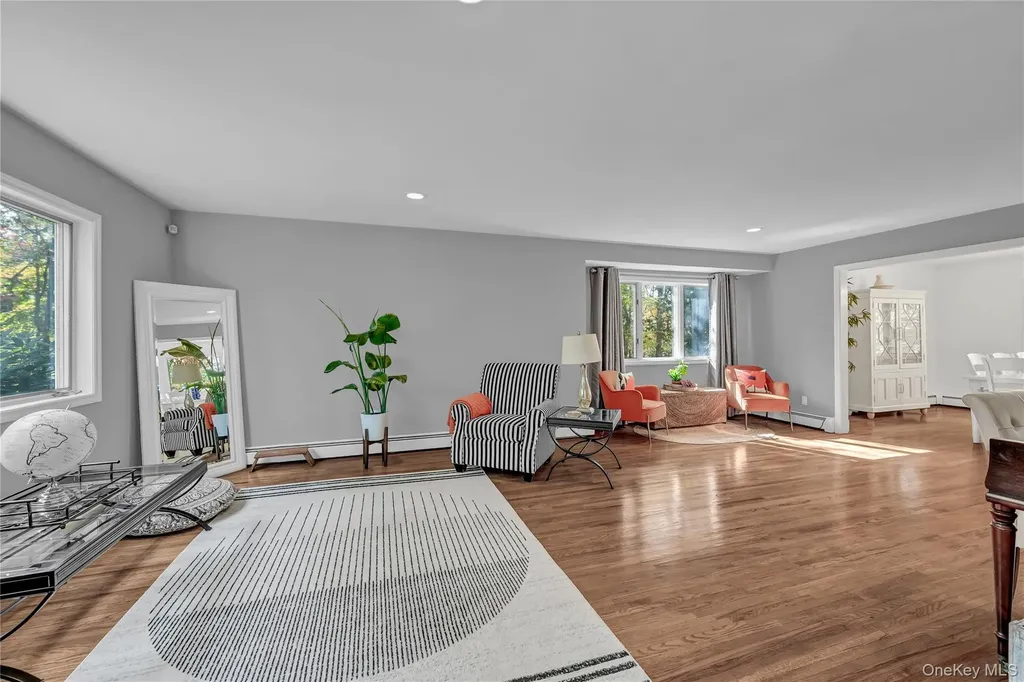 151 Oak Ridge Circle Mahopac NY 10541