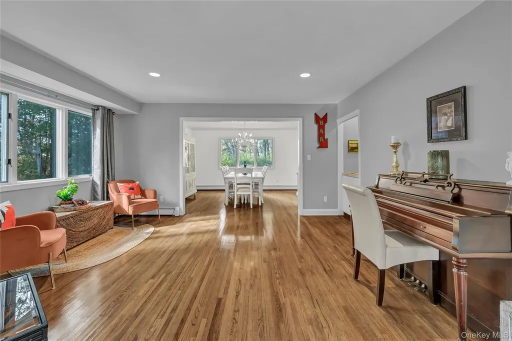 151 Oak Ridge Circle Mahopac NY 10541