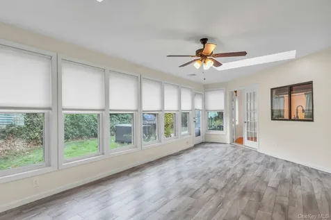 92 Barrett Avenue Bayport NY 11705