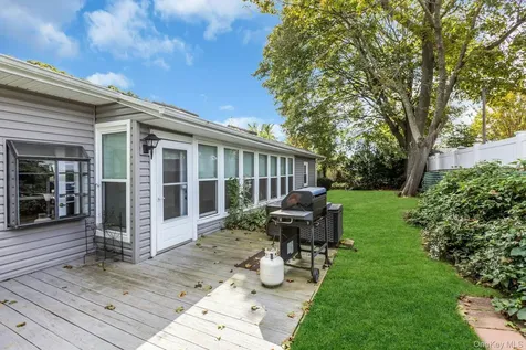 92 Barrett Avenue Bayport NY 11705