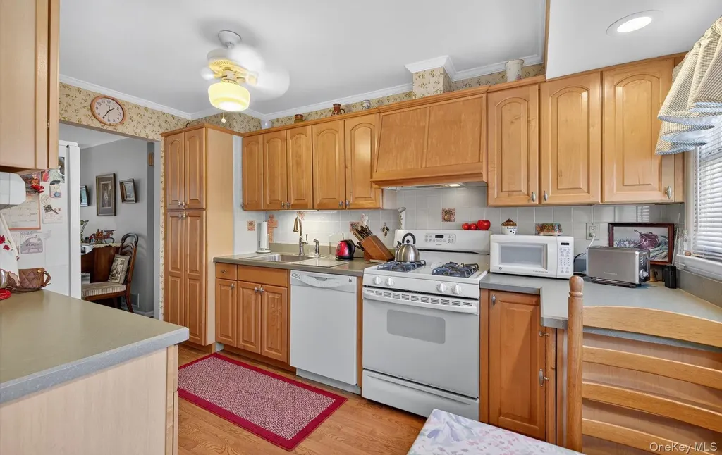 1 Marlowe Place Greenlawn NY 11740