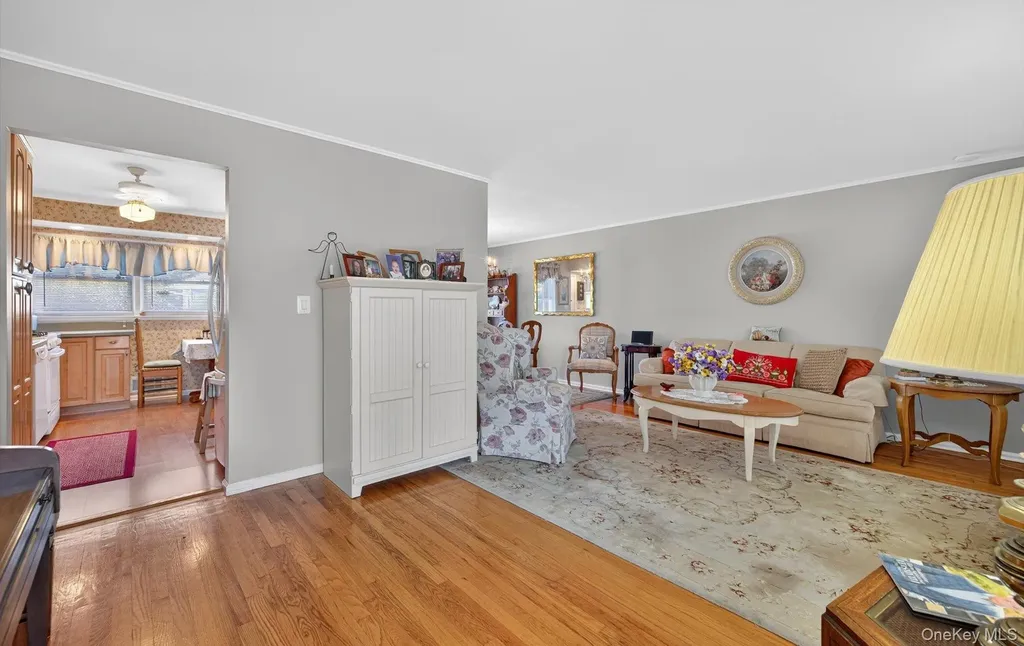 1 Marlowe Place Greenlawn NY 11740