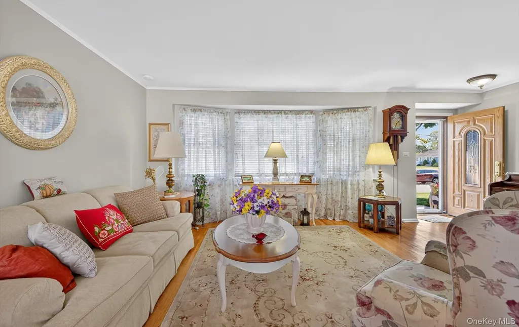 1 Marlowe Place Greenlawn NY 11740