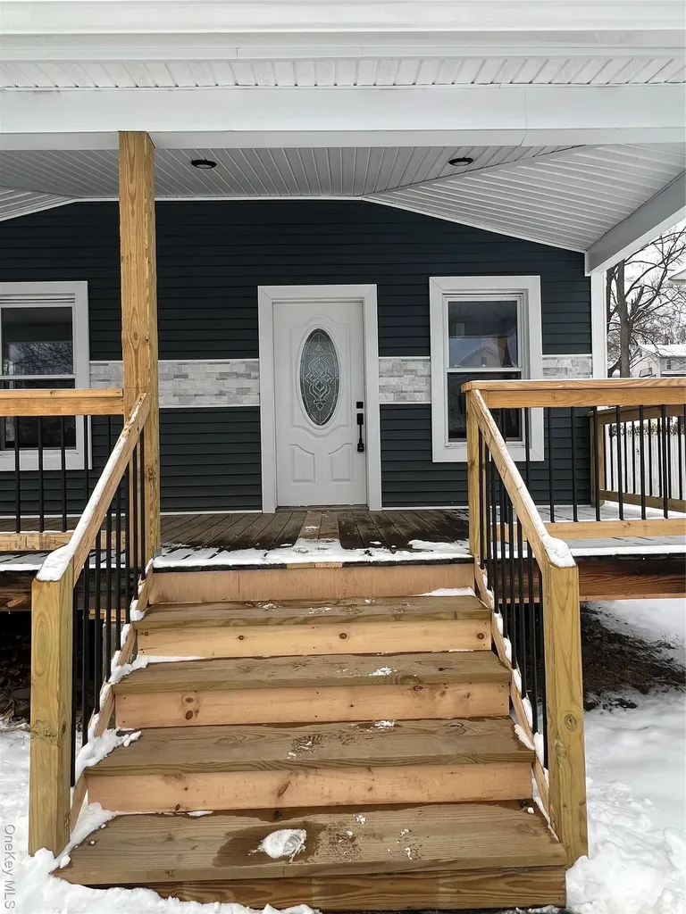 145 Academy Avenue Middletown NY 10940