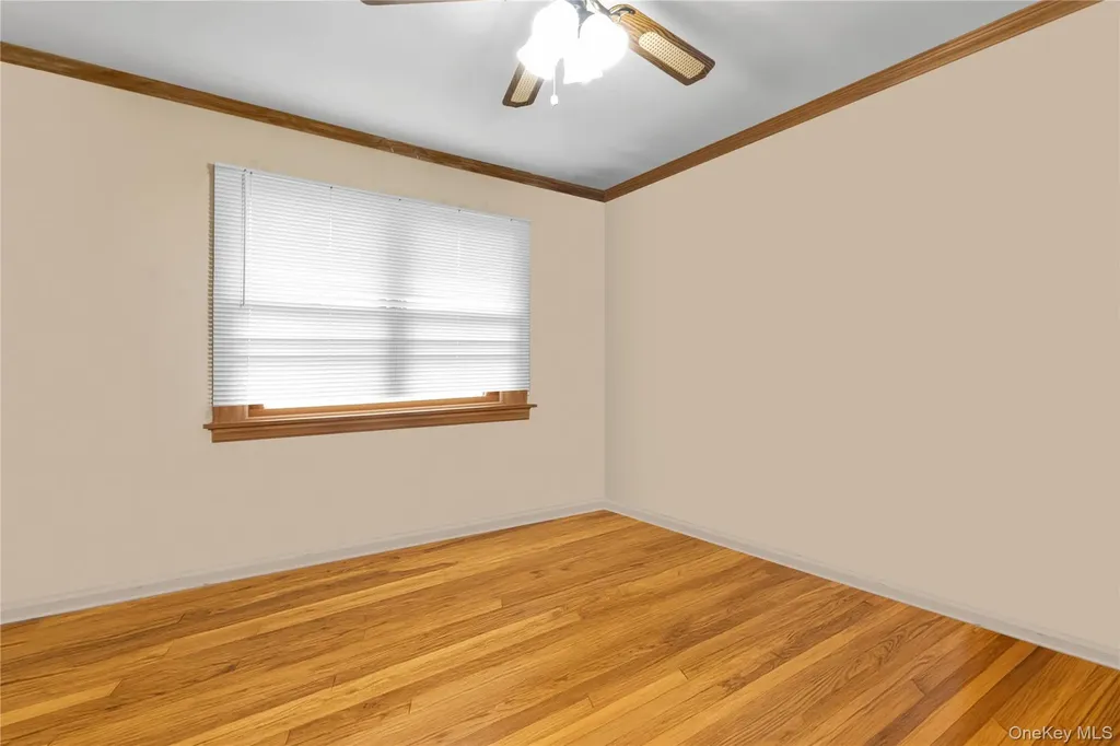 459 Albany Avenue Lindenhurst NY 11757