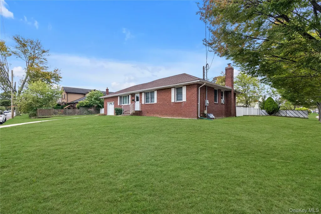 459 Albany Avenue Lindenhurst NY 11757
