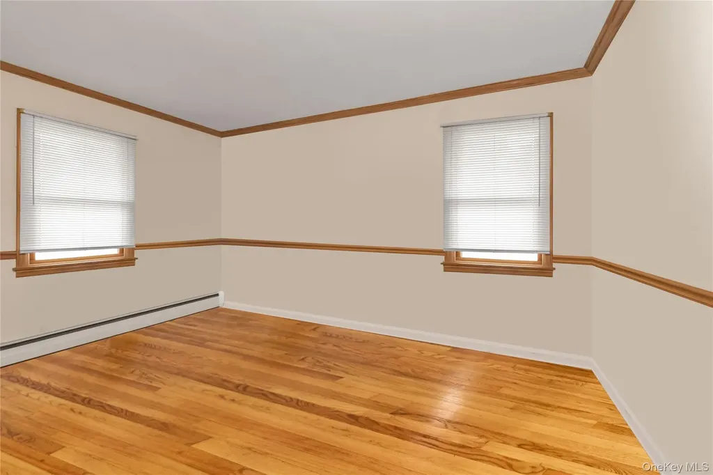 459 Albany Avenue Lindenhurst NY 11757