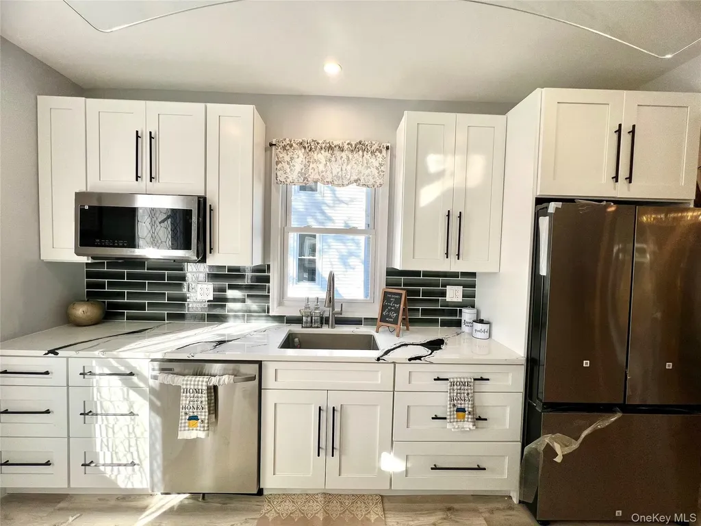 126 W Main Street Middletown NY 10940