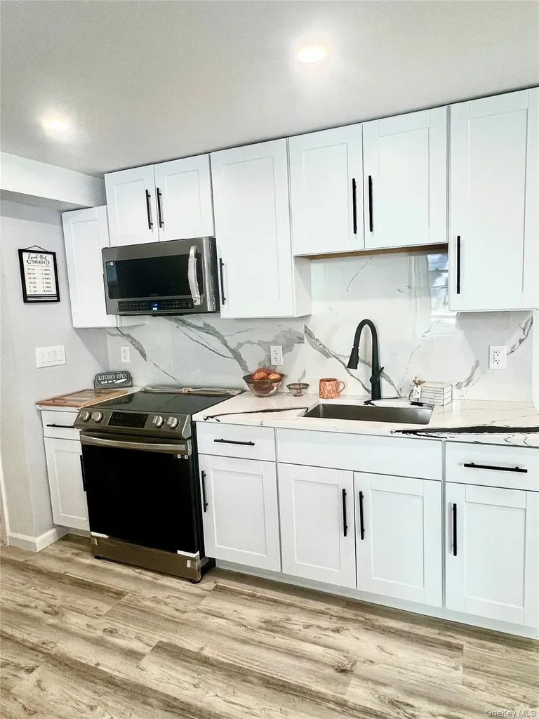 126 W Main Street Middletown NY 10940