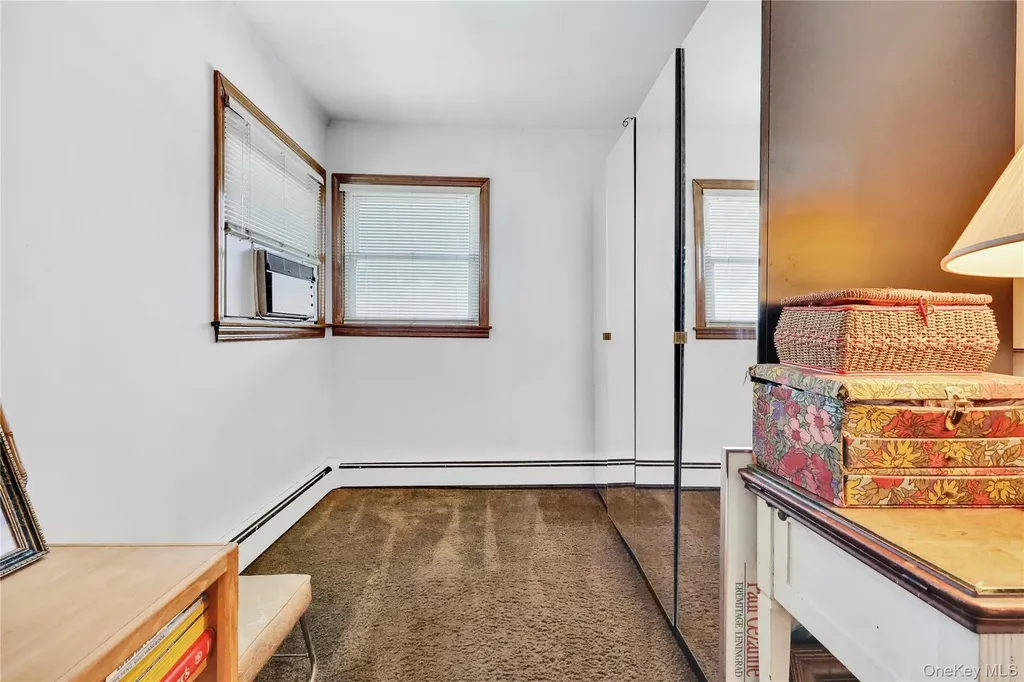 7 Park Circle Cedarhurst NY 11516