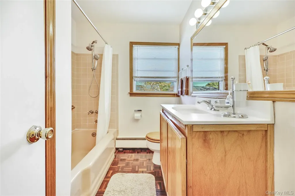 7 Park Circle Cedarhurst NY 11516
