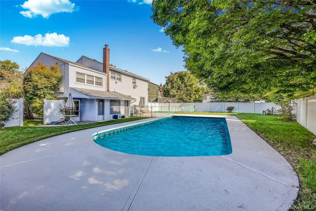 7 Park Circle Cedarhurst NY 11516
