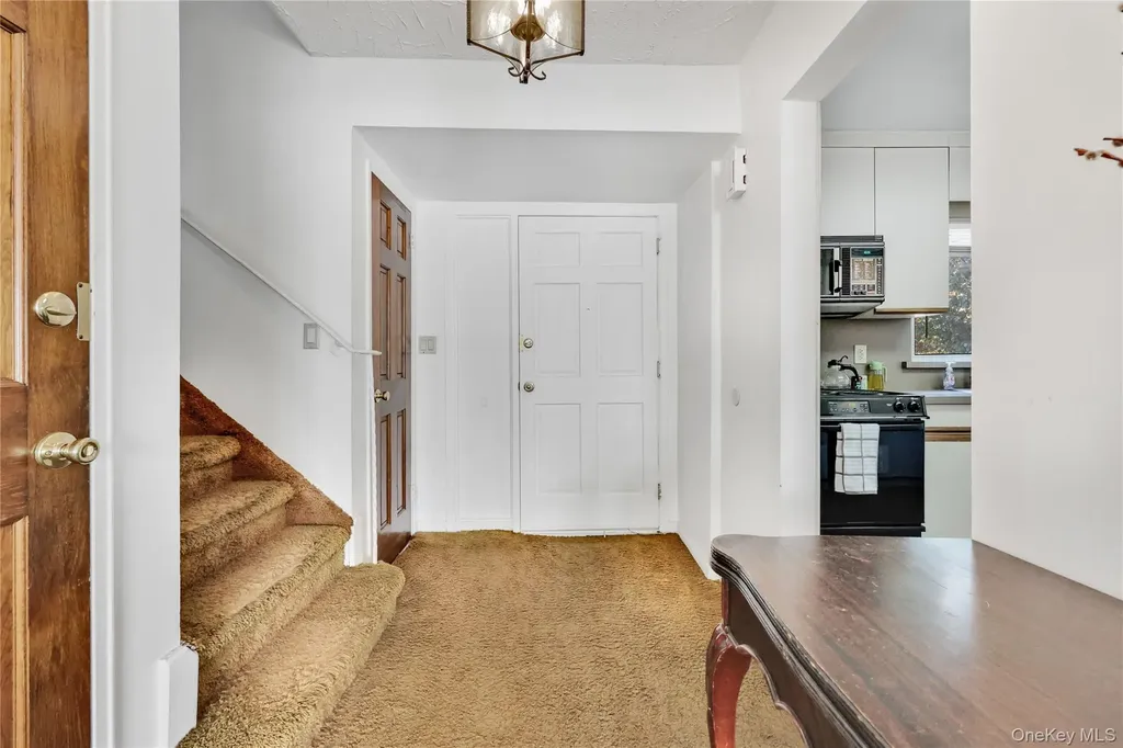 7 Park Circle Cedarhurst NY 11516
