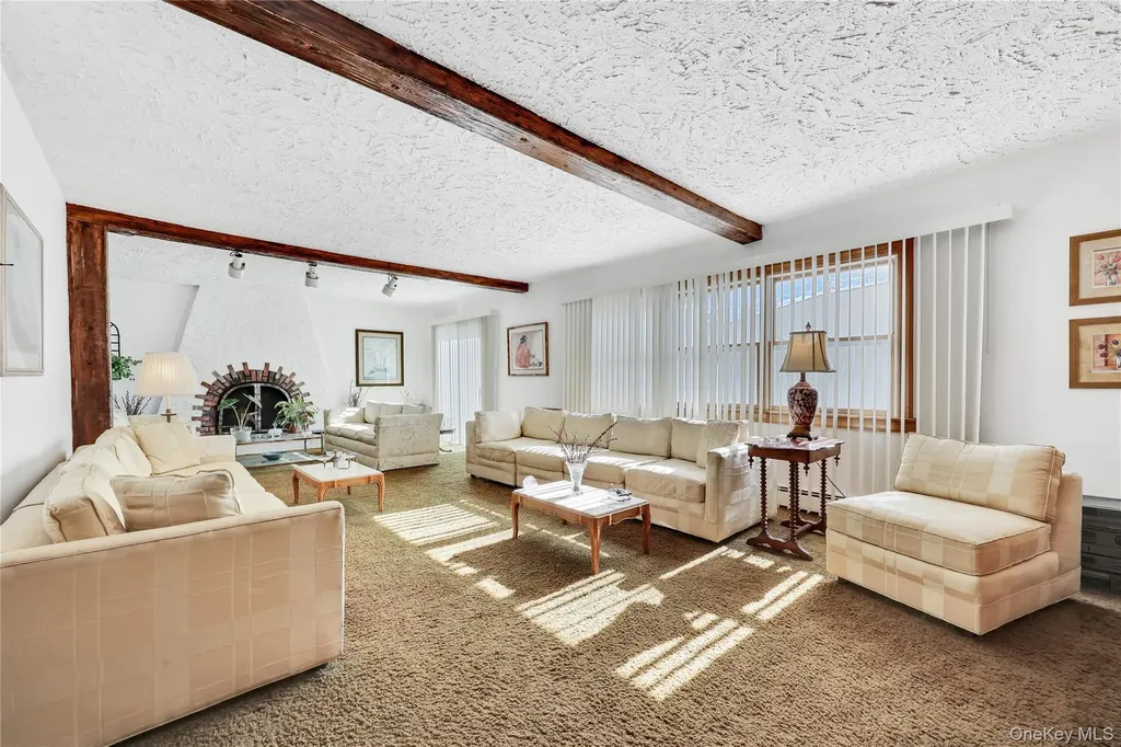 7 Park Circle Cedarhurst NY 11516