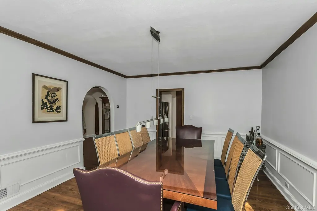 10 Soundview Crest Manhasset NY 11030