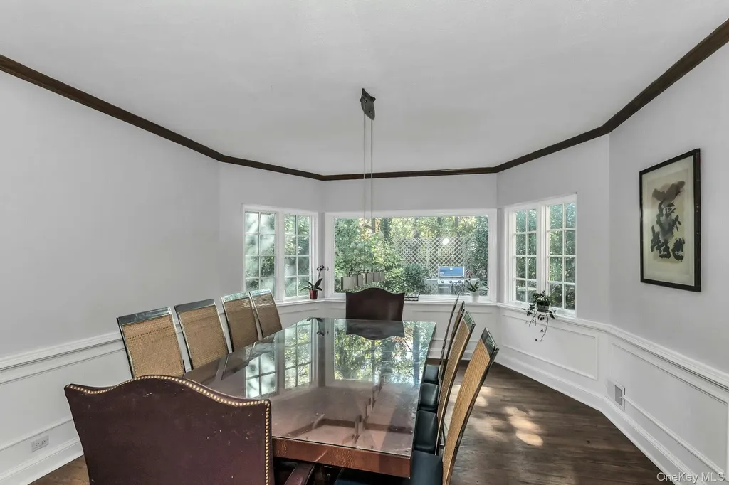 10 Soundview Crest Manhasset NY 11030