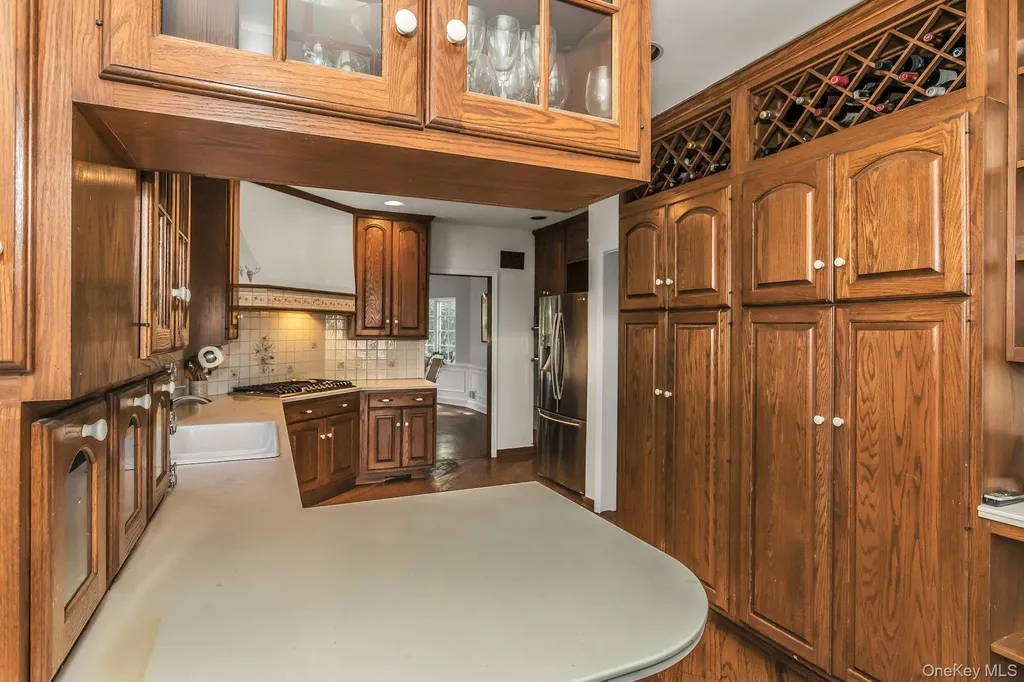 10 Soundview Crest Manhasset NY 11030