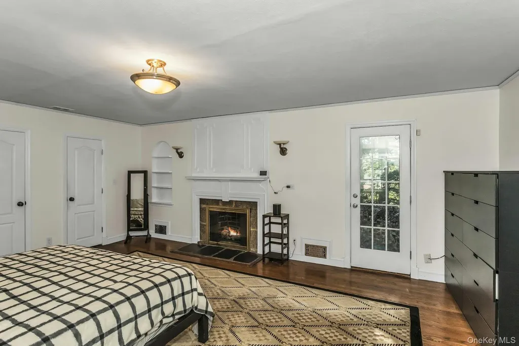 10 Soundview Crest Manhasset NY 11030
